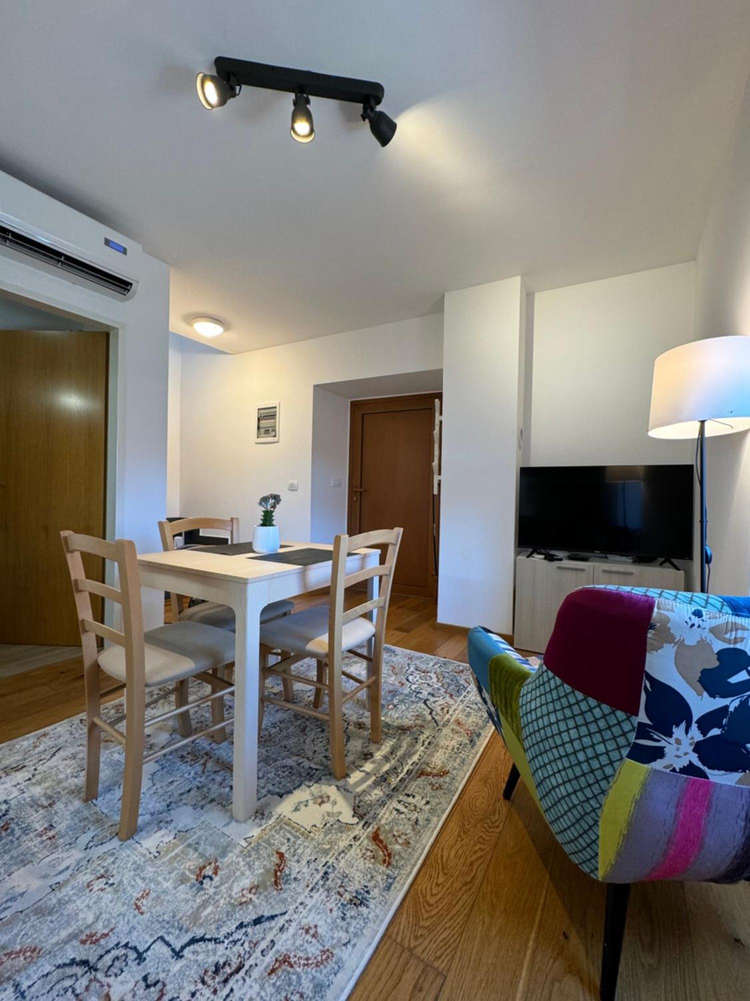 Santomas Apartments Šmarje 외부 사진